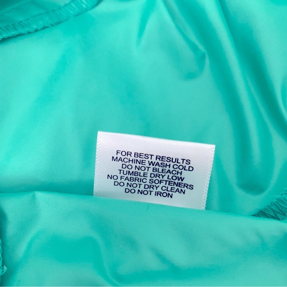 Peter Millar men E4 golf Hoodie. Small for me but perfect condition great color - Picture 8 of 8